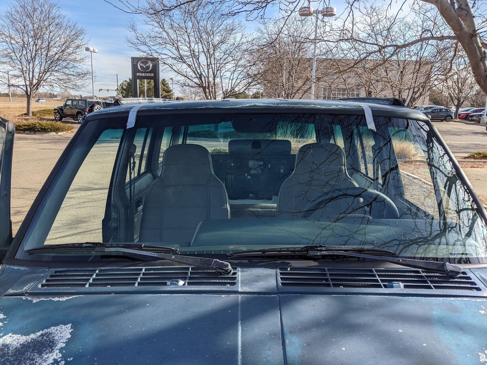 Windshield replacement detail work